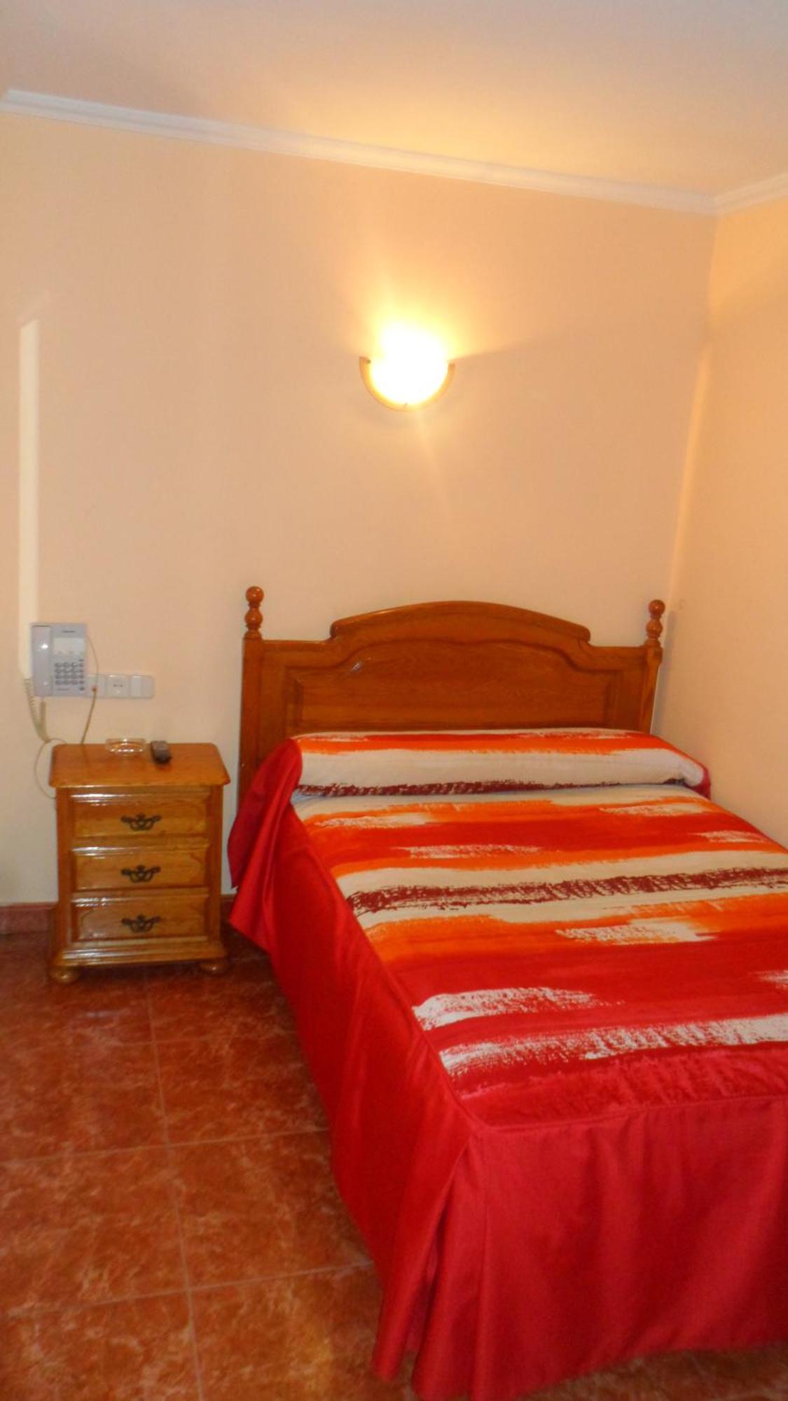 Hostal La Nava Madrid Ngoại thất bức ảnh